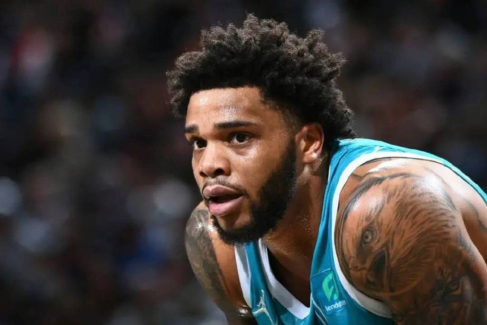 隙曾多次透 隙曾多次透